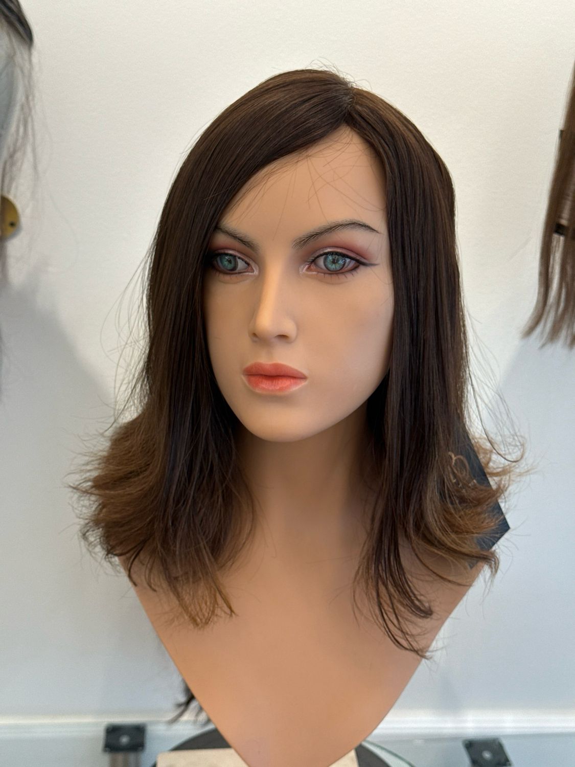 פאה חדשה טבעית עד הכתפיים בלי פוני ,אורך יחיד,צבע חום#3567