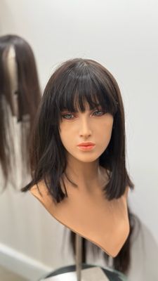 פאה חדשה טבעית קאסטם צבע שחור עם פוני בובה  מעוצבת עד הכתפיים #3601