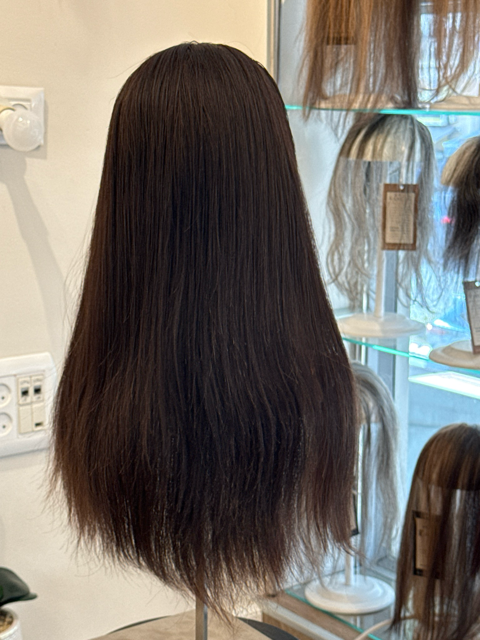 פאה ארוכה טבעית טופ לייס,יד שניה ,צבע כהה#3511R 