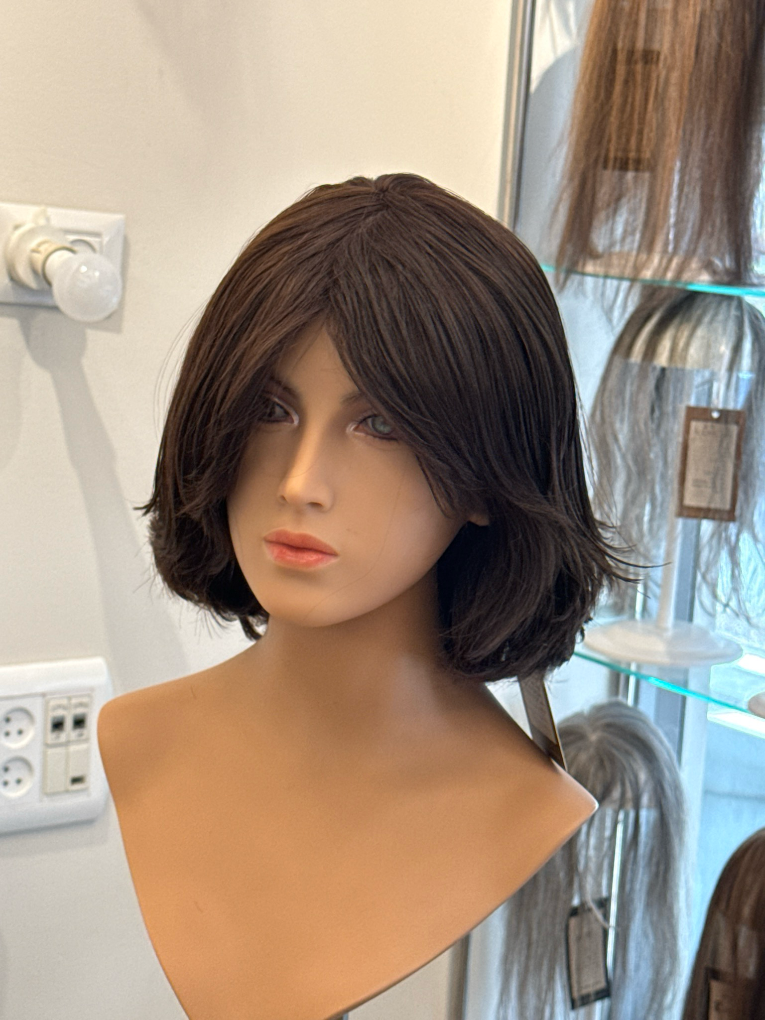 פאה מחודשות במצב  כחדש.שיער  טבעי ,צבע חום כהה  3609#