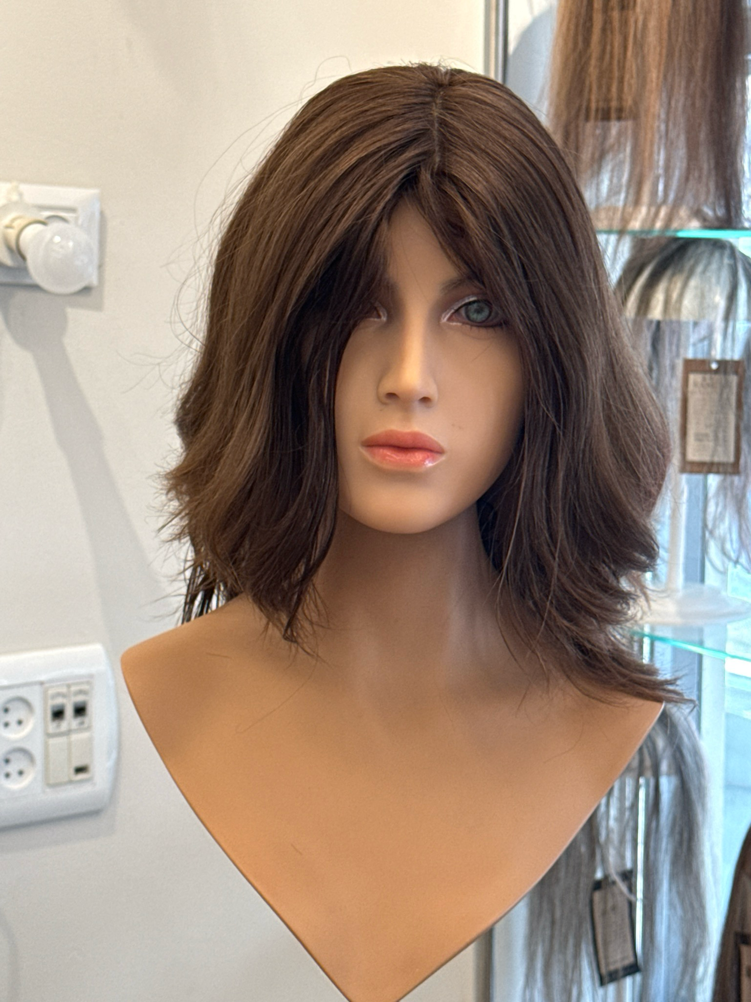 פאה טבעית מחודשת יד שניה מצב כחדש,סקין/לייב חלק תחתון #3606