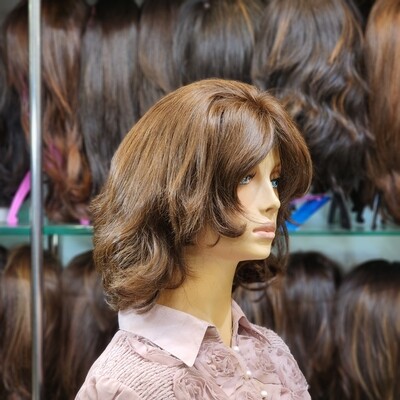פאה קצרה, מדורגת וגלית משיער טבעי על ראש בובה – #921