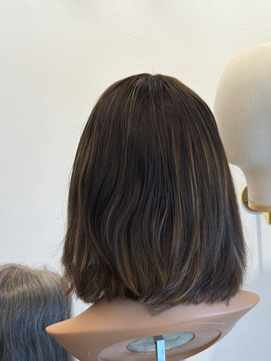 פאה מחודשת יד שניה שיער טבעי מעוצבת עם פוני צבע חום #3676#R