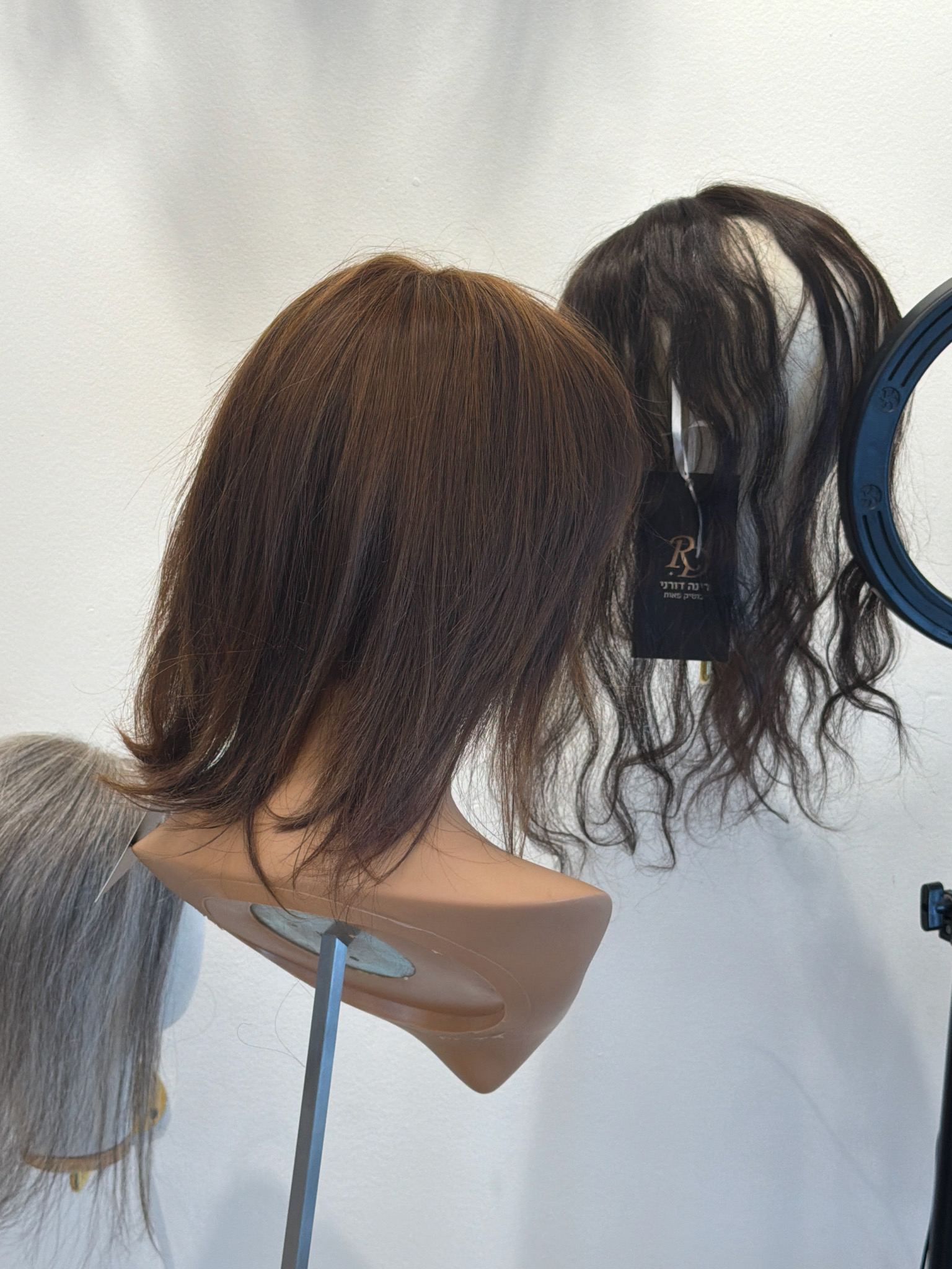 פאה טבעית יד 2 #3682R,צריך תיקון