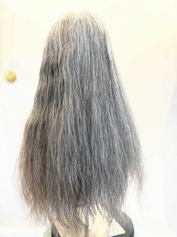 #405#R/N, TOP LACE | שיער וייטנאמי טבעי | Virgin Hair | ללא צביעה | צבע אפור טבעי | אורך 63 ס”מ | מידה Medium | צפיפות טבעית | חדש.
