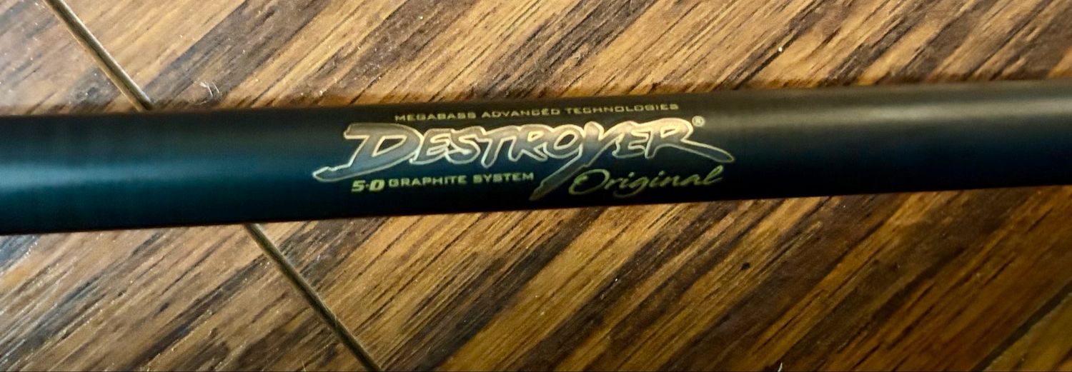 01-*New* Megabass Destroyer F4.1/2-71X Casting