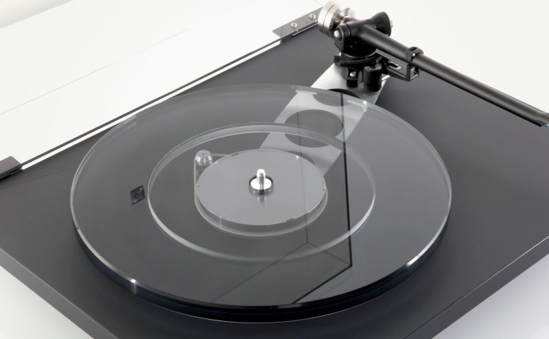 Rega Planar 6 – High-end platespiller med Ania MC-pickup