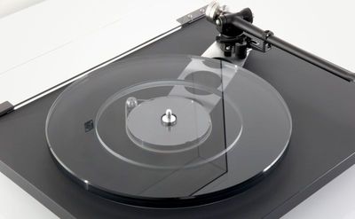 Rega Planar 6 – High-end platespiller med Ania MC-pickup