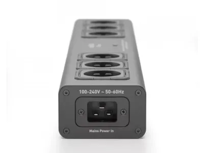 IsoTek V5 Sirius Black (6-uttak) Premium sort strømskinne med filter (demovare)