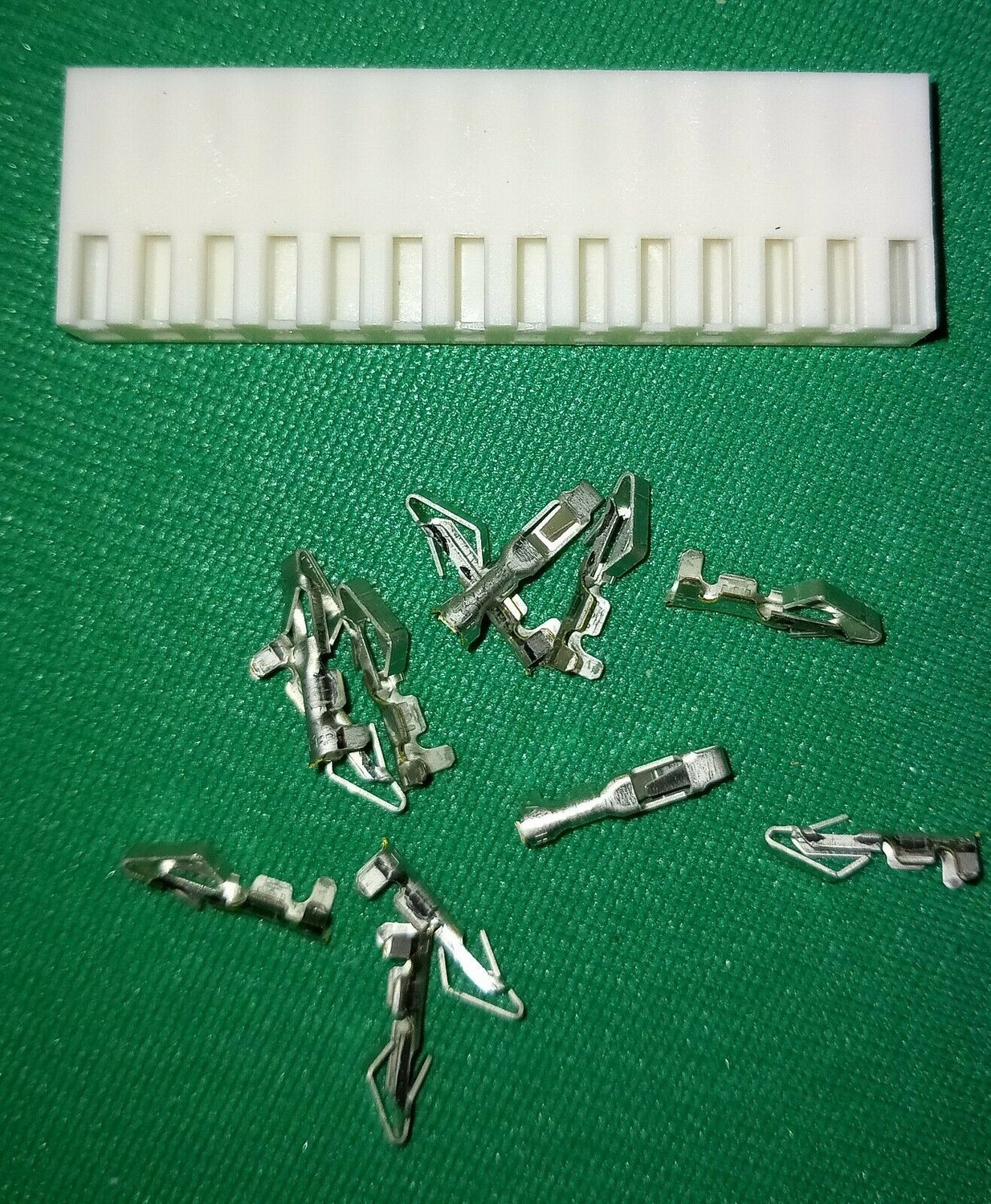 14-pin Amiga 2000 PSU Female Connector + 13 contacts