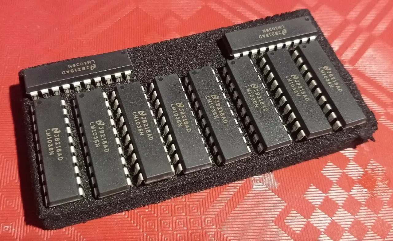 LM1036 - Dual DC Operated Tone Volume Balance Circuit DIP20 NATIONAL