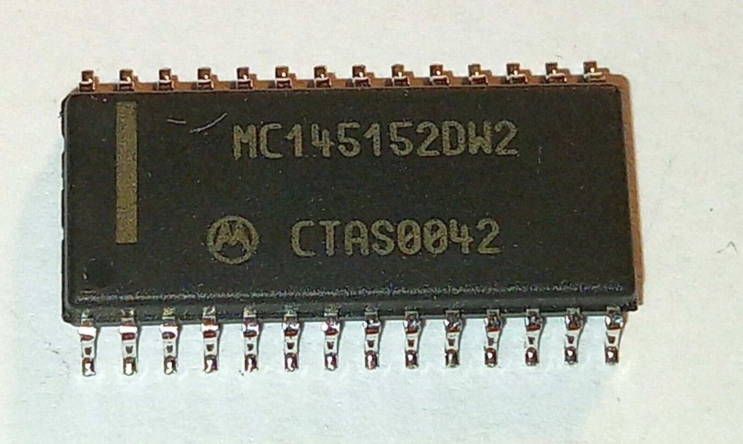 MC145152DW2 Parallel Input PLL Frequency Synthesizer SOP28 RARE vintage