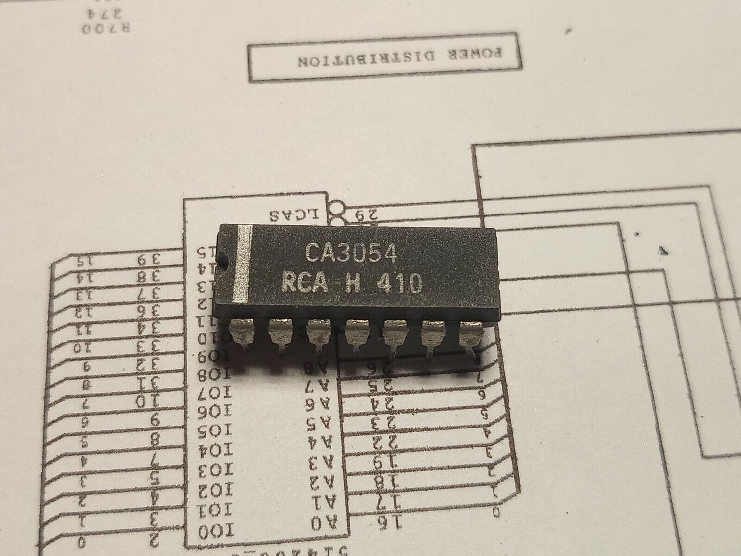 CA3054 = LM3054 - Two independent differential amplifiers