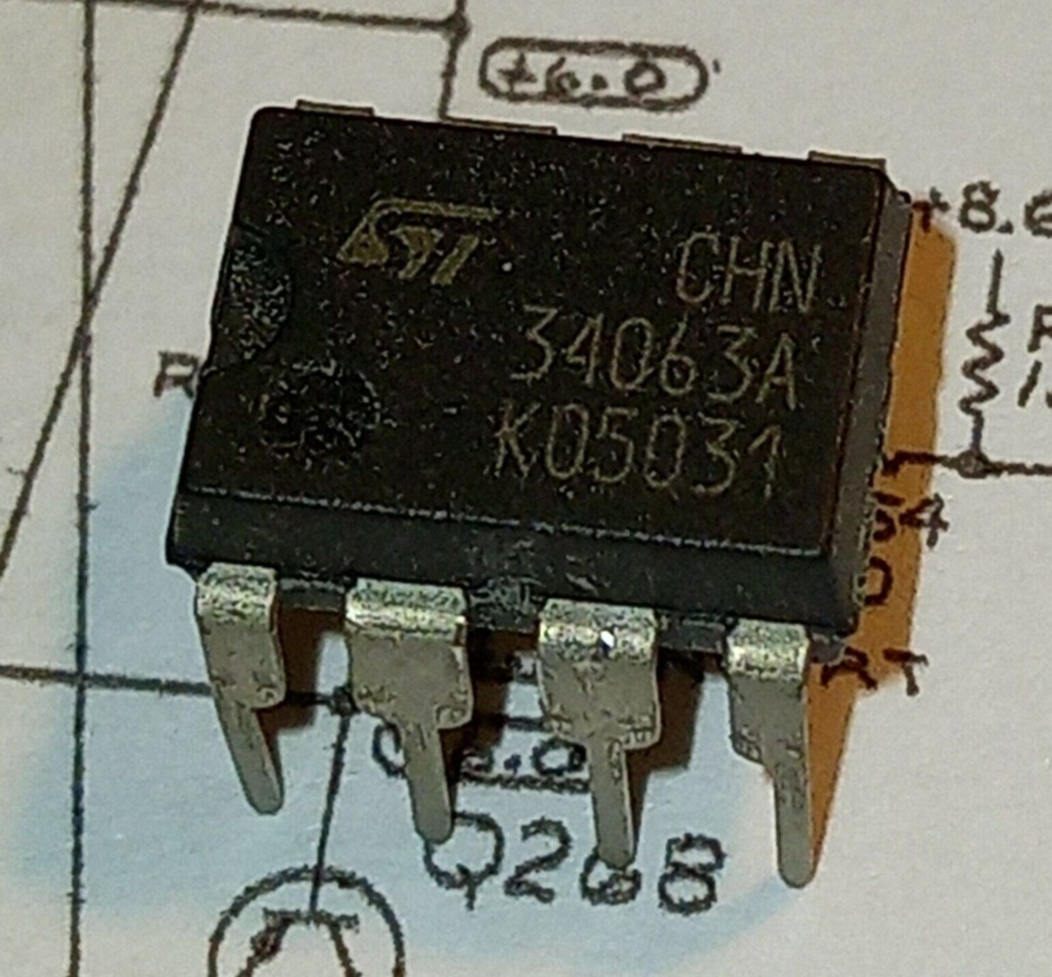 MC34063  = CHN34063 - DC-DC converter control circuits