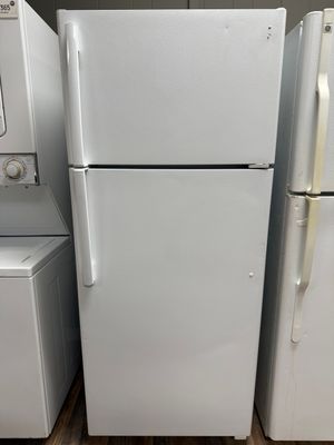 GE White Top and Bottom Refrigerator