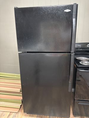Black Maytag Top Freezer Refrigerator