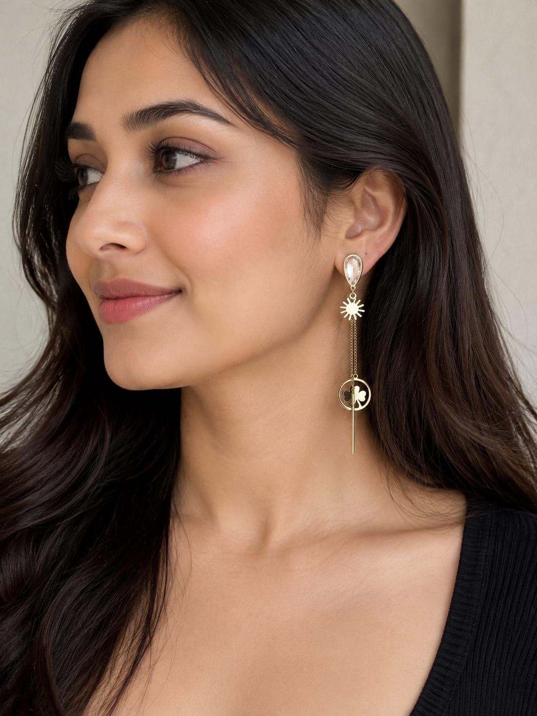 Golden clover charm Drop Earrings
