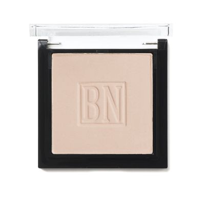 Bella 002 Poudre Compact 0.63oz./18gm.