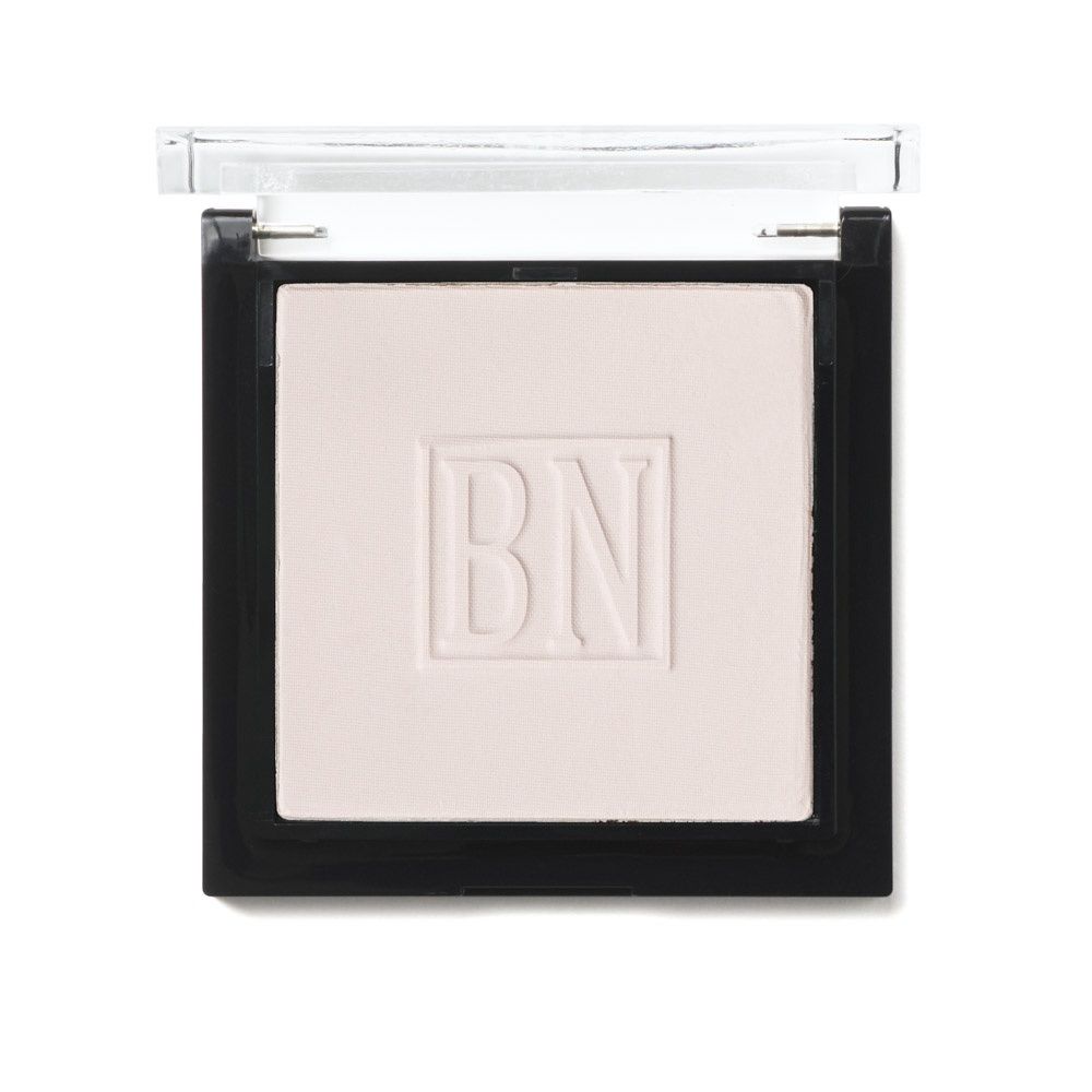 Bella 010 Poudre Compacts .63oz./18gm.