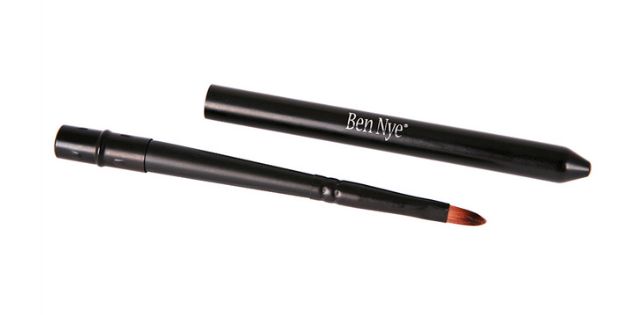 2 Pc. Lip Brush (With Cover)
