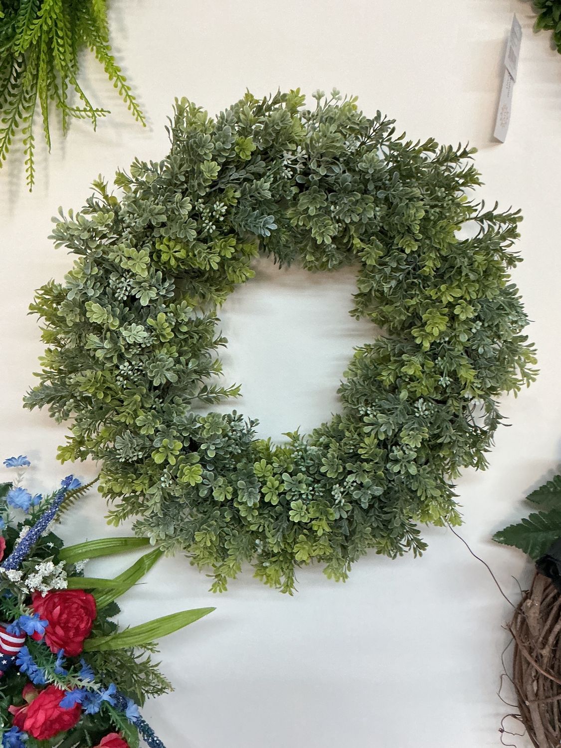 22" boxwood Wreath
