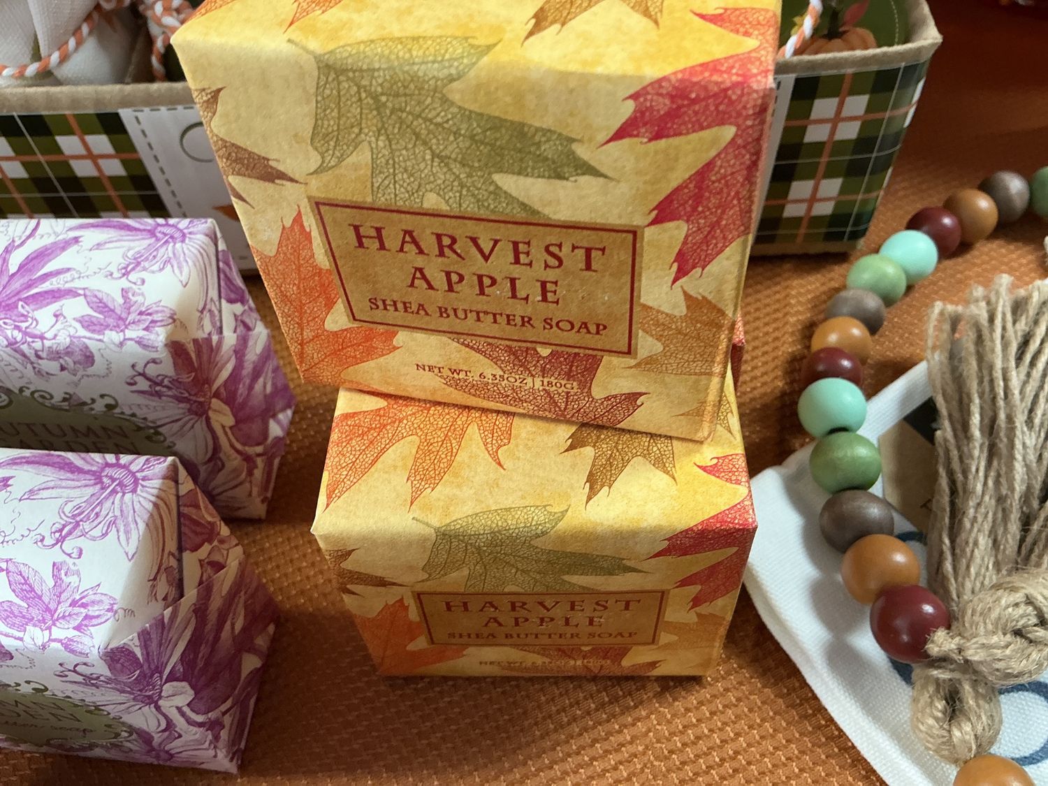 greenwich bay 6.35 oz soap square harvest apple