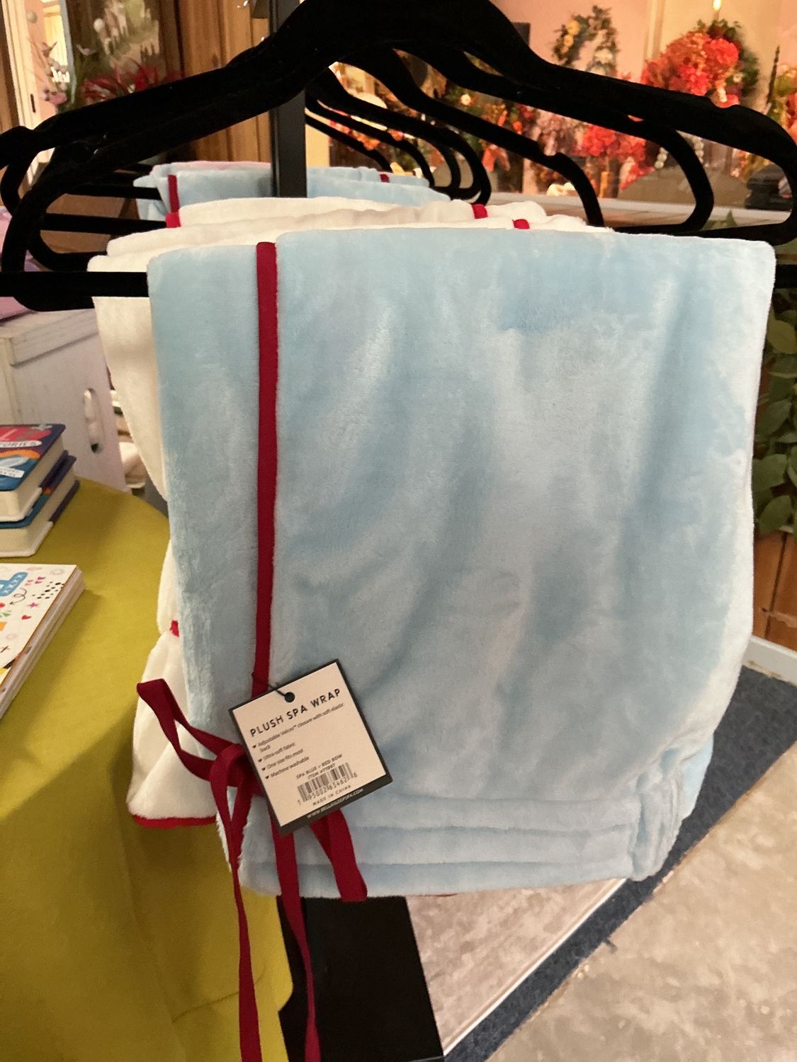 Bella Apparel Spa Blue plus red box