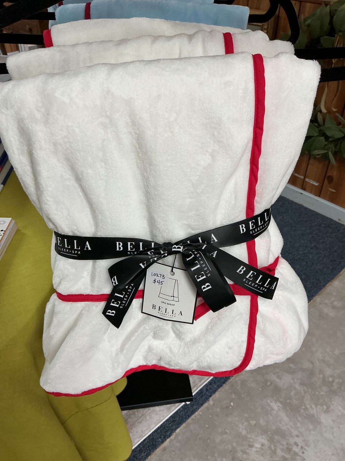 Bella Apparel Spa Wrap - White/Red