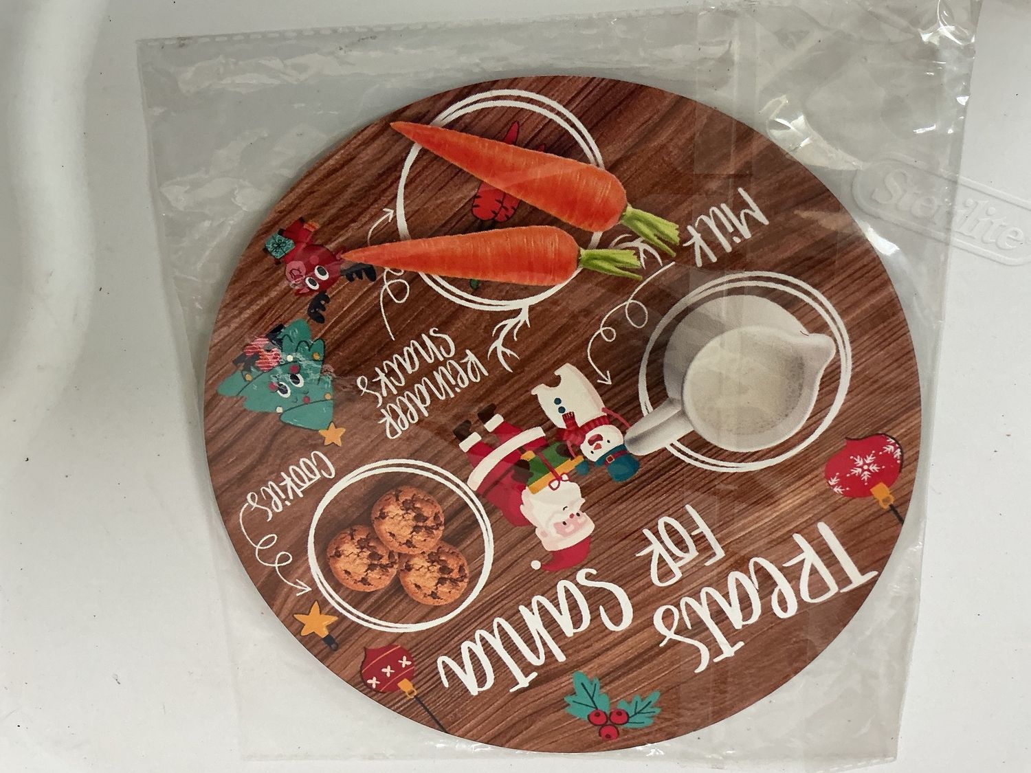 Treats for Santa round wooden circle in color