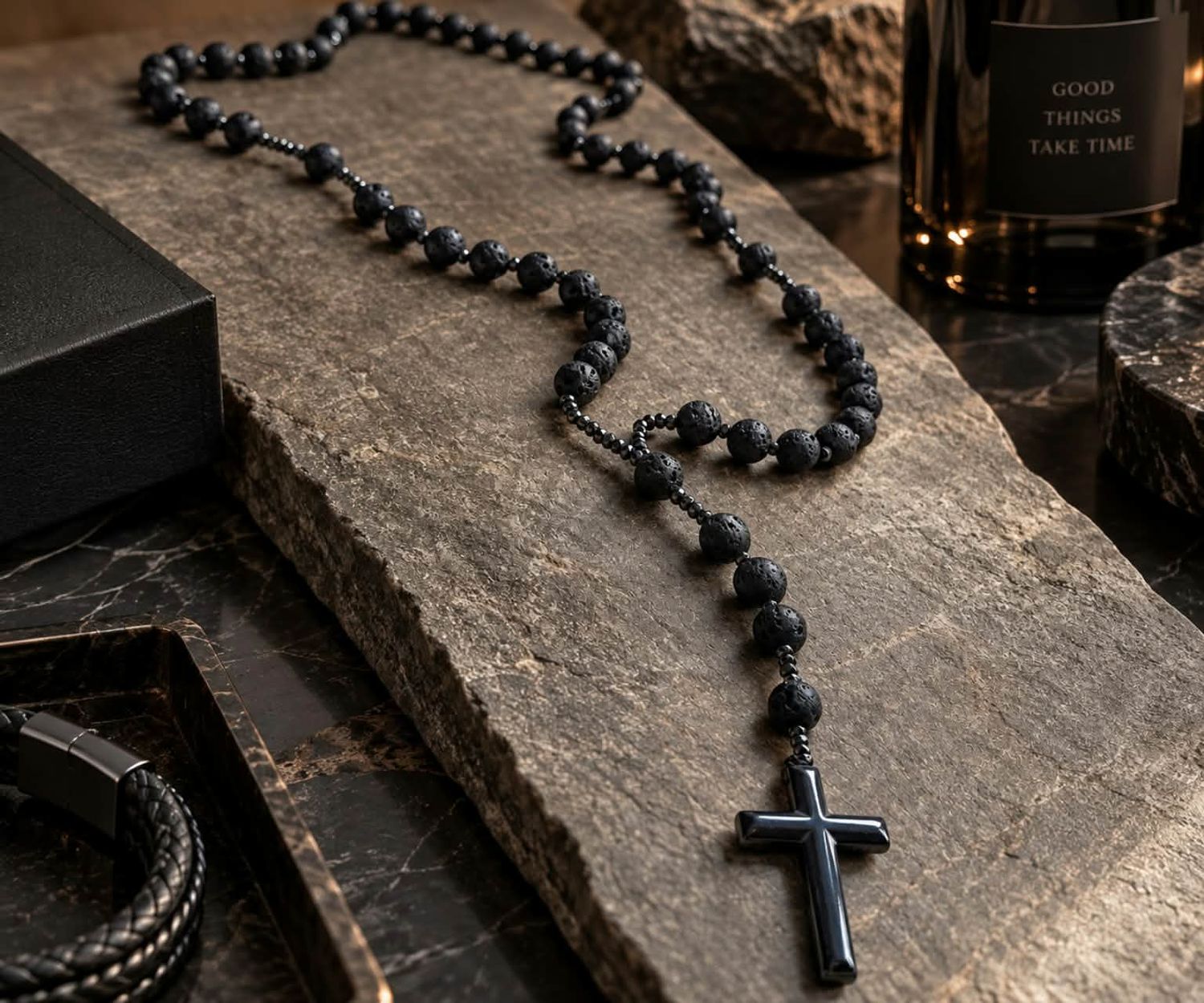 Naszyjnik Noir Cross