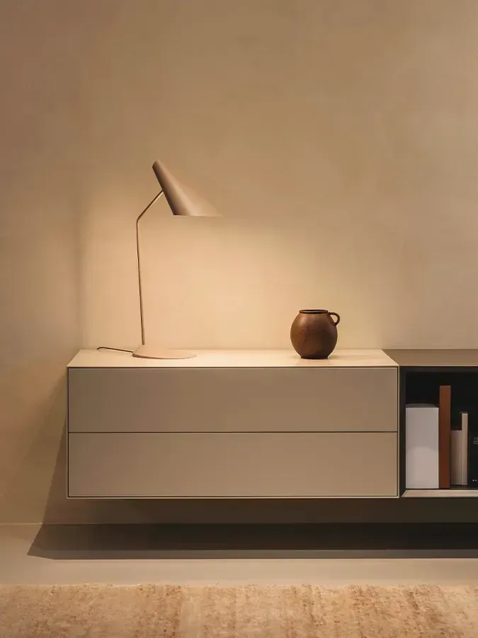 I.CONO 712