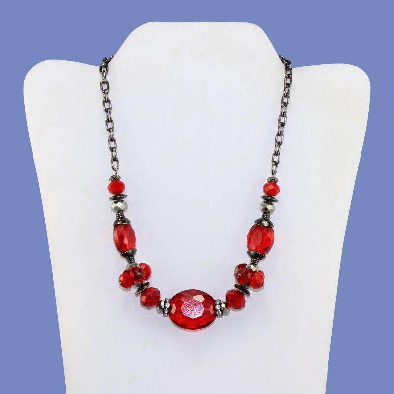Sparkling Vintage Red Glass Beaded Necklace Sparkling Vintage Red Glass Beaded Necklace