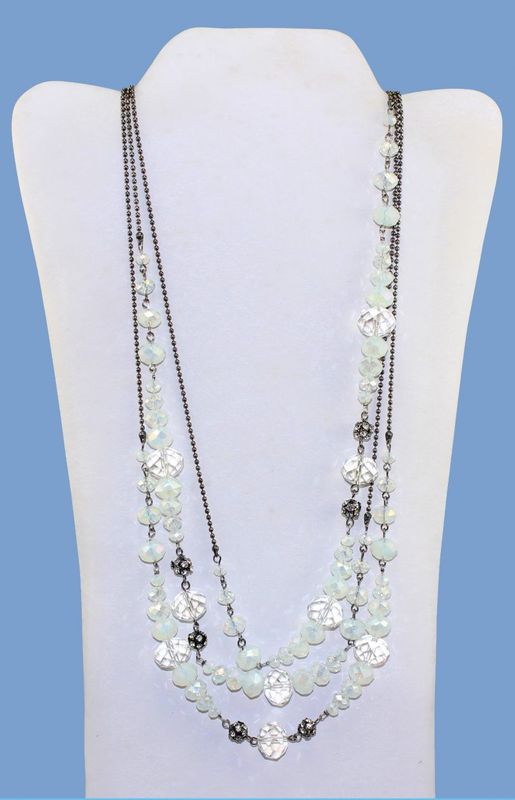 Vintage Glass Bead Necklace Vintage Glass Bead Necklace