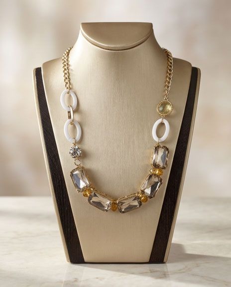 Elegant Vintage Necklace Elegant Vintage Necklace