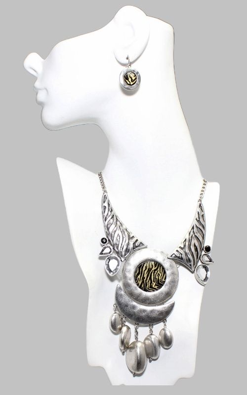 Edgy Statement Fashion Jewelry Set Edgy Statement Fashion Jewelry Set