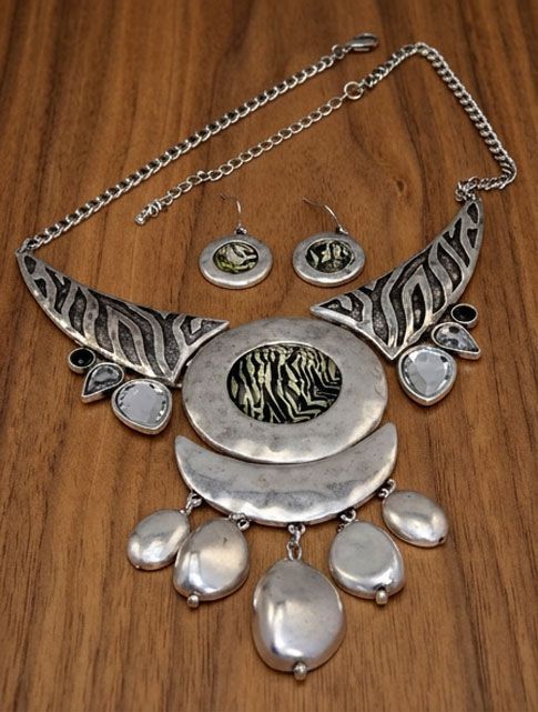Edgy Statement Fashion Jewelry Set Edgy Statement Fashion Jewelry Set