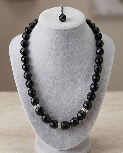 Sparkling Vintage Black Crystal Necklace Sparkling Vintage Black Crystal Necklace