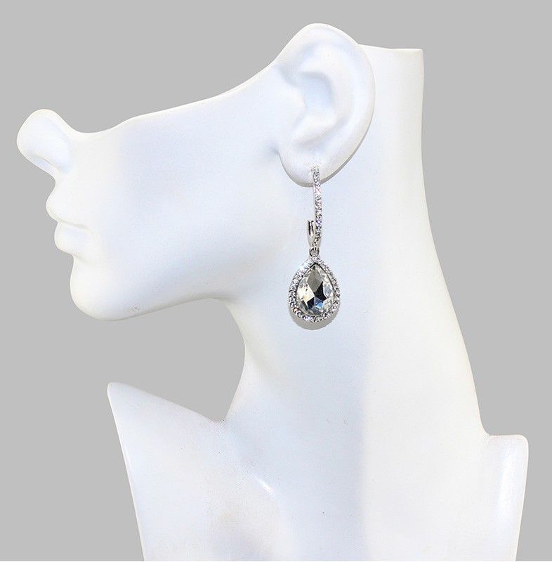 Sparkling Crystal Drop Earrings Sparkling Crystal Drop Earrings