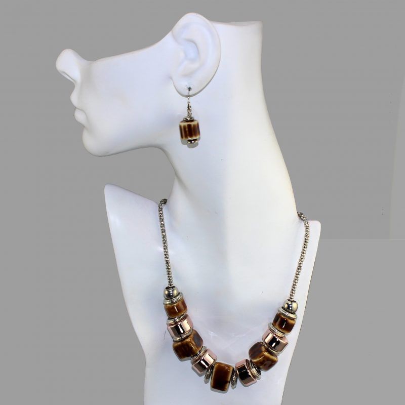 Contemporary Brown & Silver Jewelry Set Contemporary Brown & Silver Jewelry Set