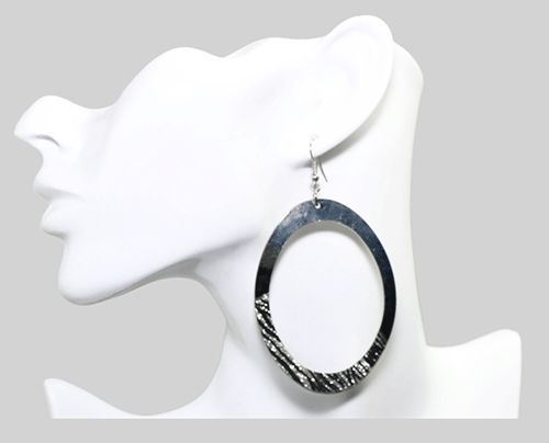Contemporary Oval Black and Silver Metallic Earrings Contemporary Oval Black and Silver Metallic Earrings