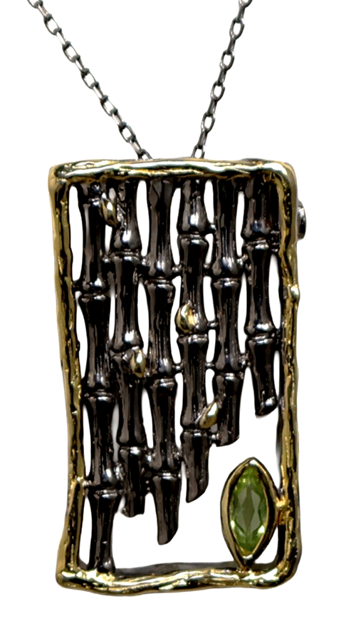 Elegant Peridot Open-Frame Necklace