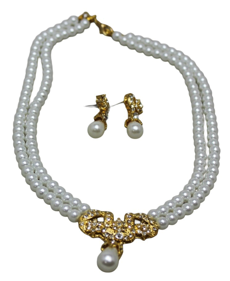 Beautiful Faux Pearl & Crystal Jewelry Set