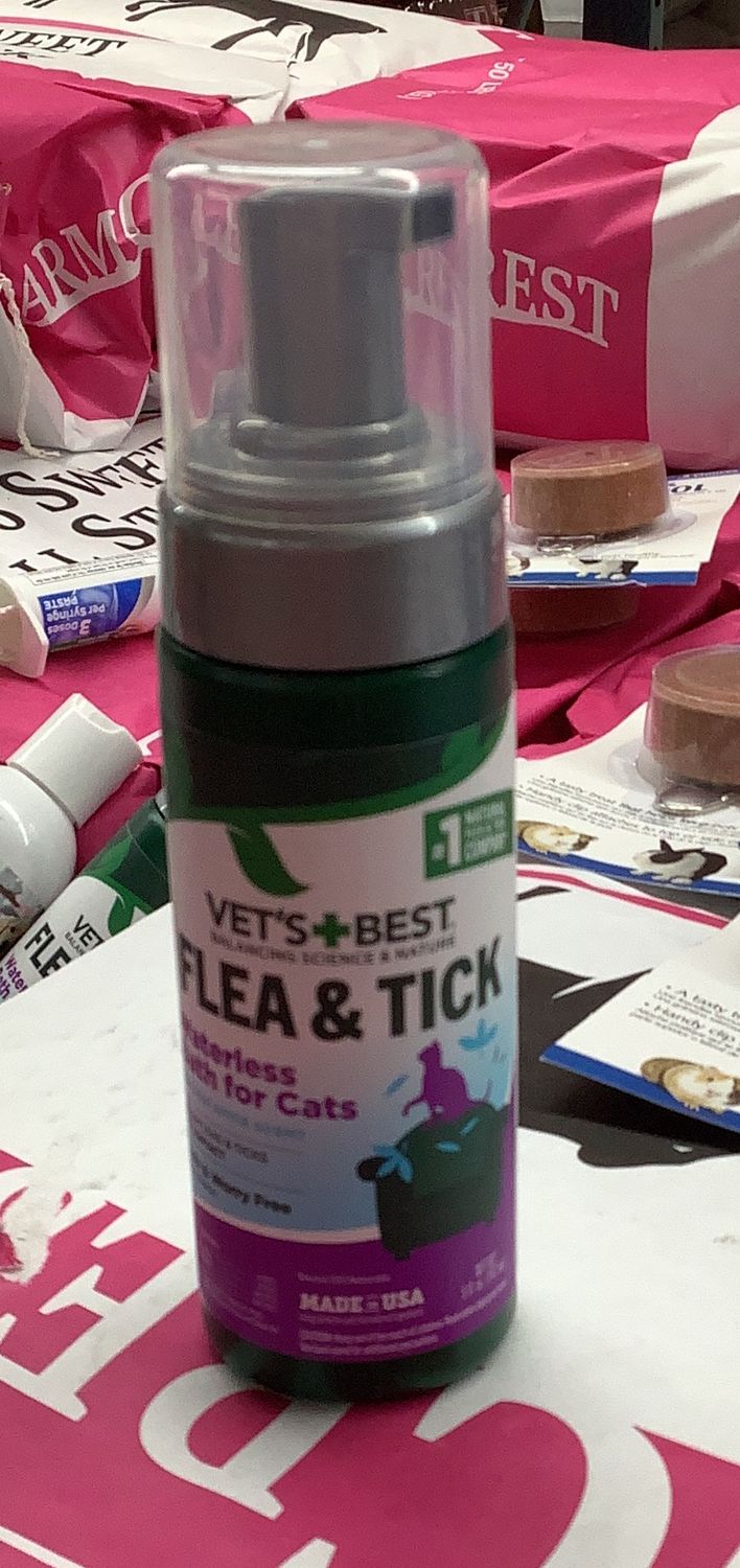 Flea &amp; Tick Cat Shampoo (5oz)