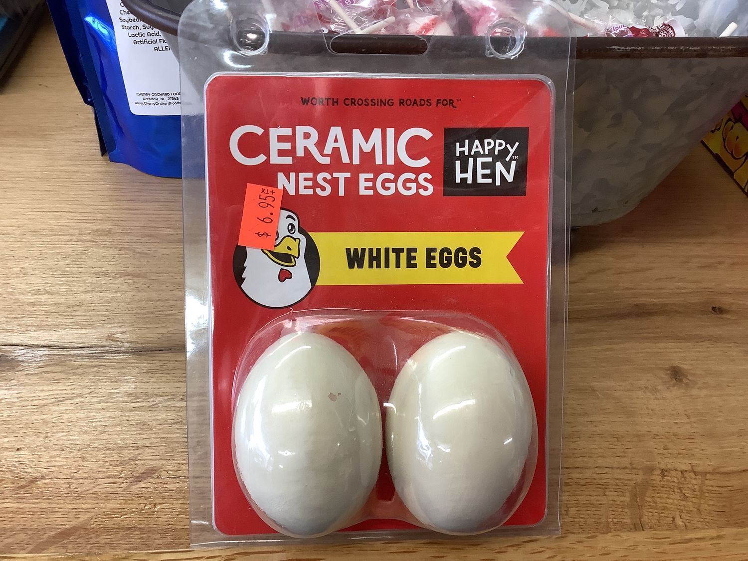 Happy Hen Nest Egg (White)