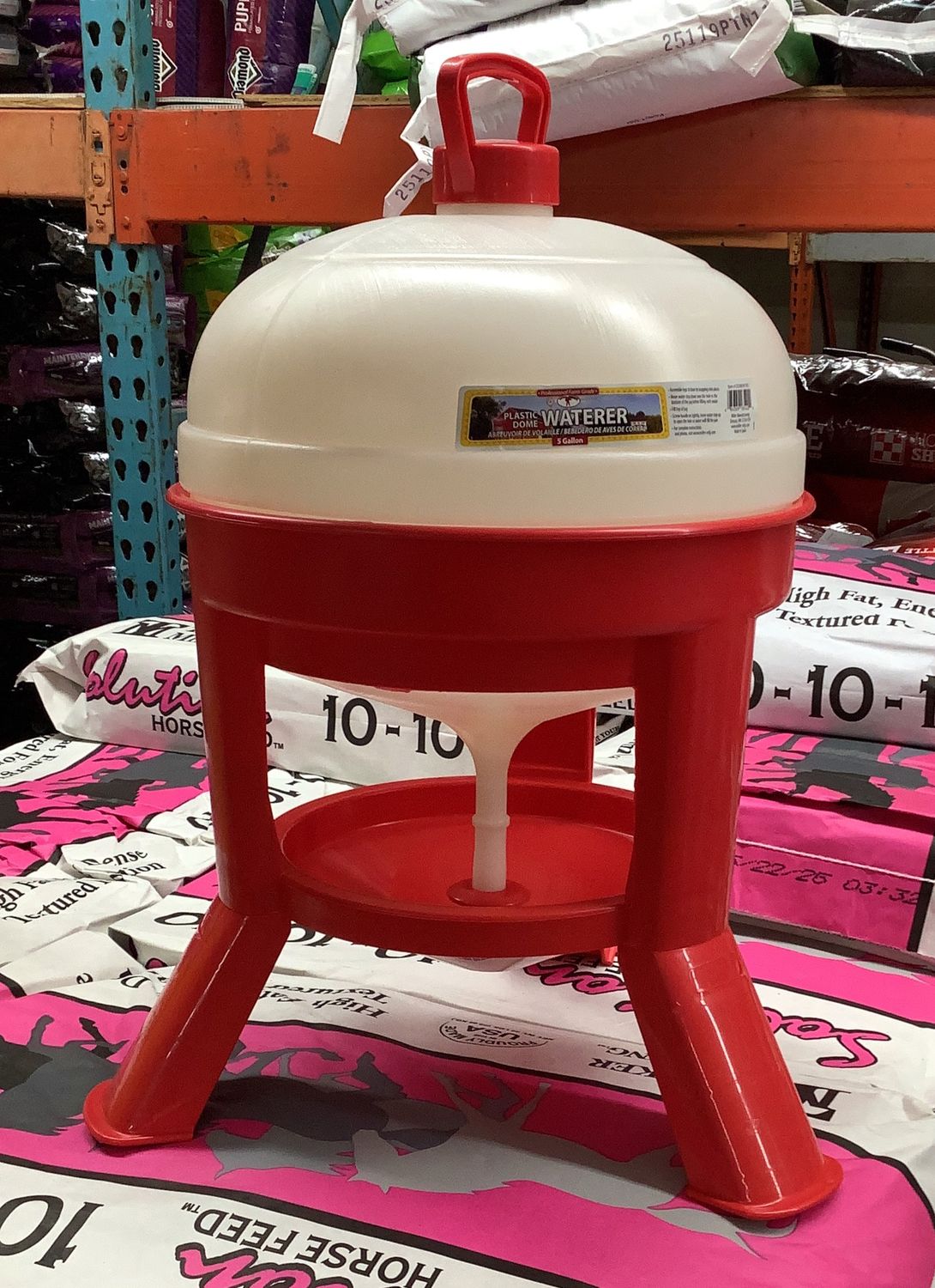 Plastic Dome Waterer (5 gal)