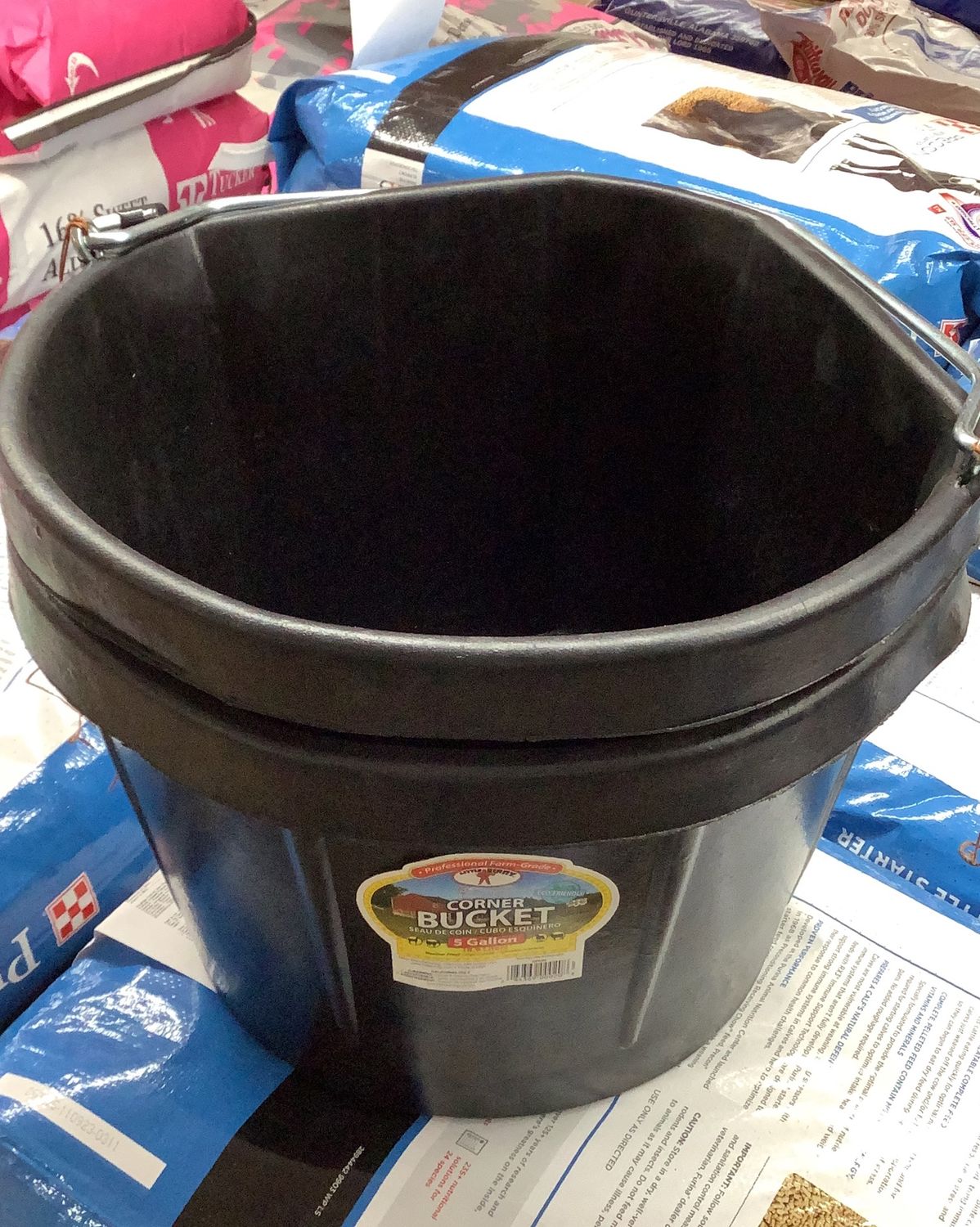 Rubber Corner Bucket (5gal)
