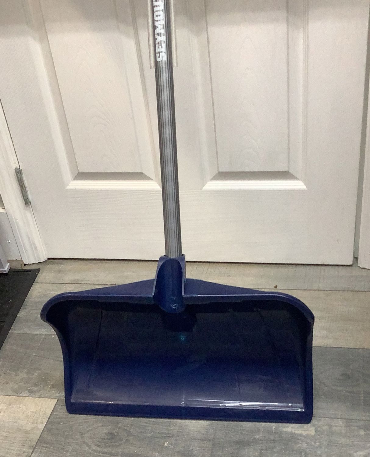 Snow Shovel Seymour S300