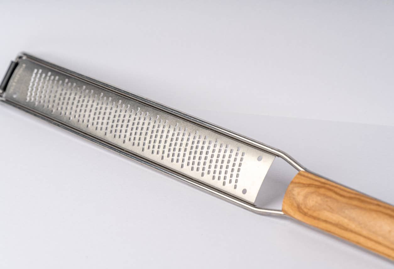 Italian Mandolin Paddle Grater, Size: Fine Grade