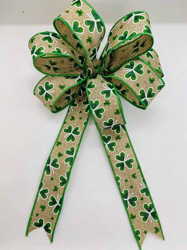 St. Patrick&#39;s Day Shamrock Bow
