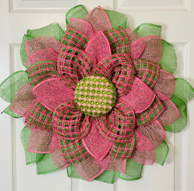 Pink &amp; Green Daisy Wreath